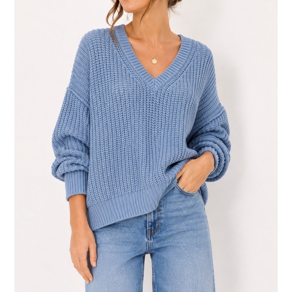 Banana Republic Chunky Cotton V Neck Sweater M Blue NWT $130